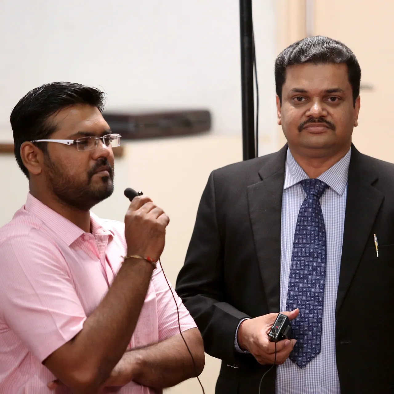 A satisfied client shares his experience with a smooth claim settlement process under his LIC's Jeevan Arogya Policy.